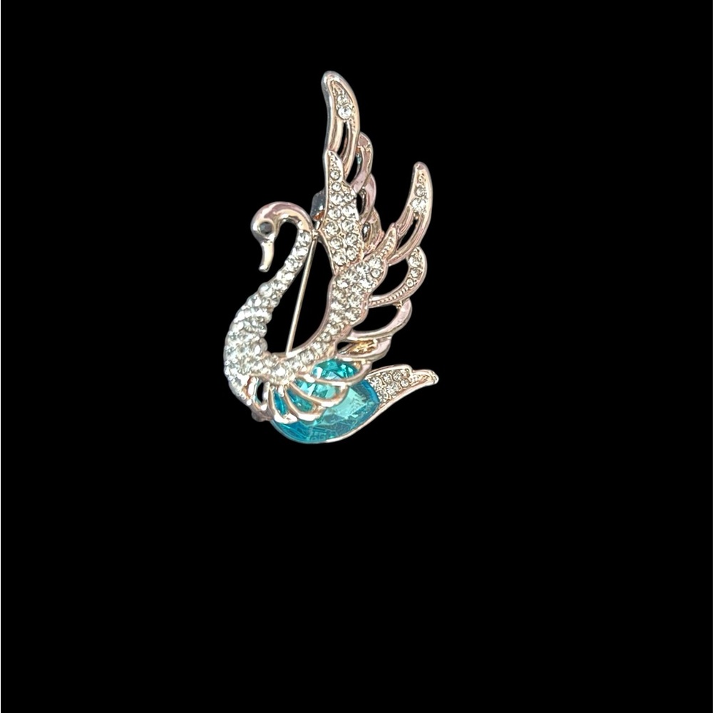 Elegant Gold and Blue Swan Rhinestone Brooch